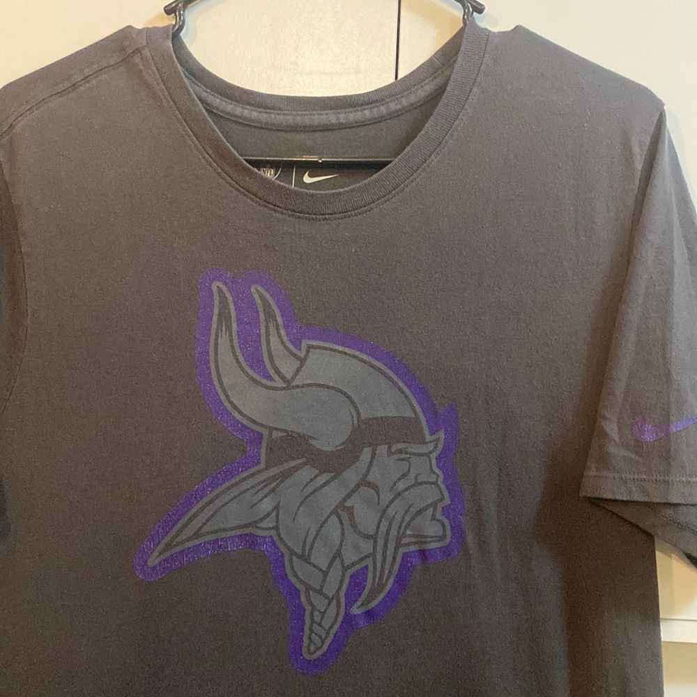 Nike/NFL (Minnesota Vikings) - Gray w/ Purple Tee